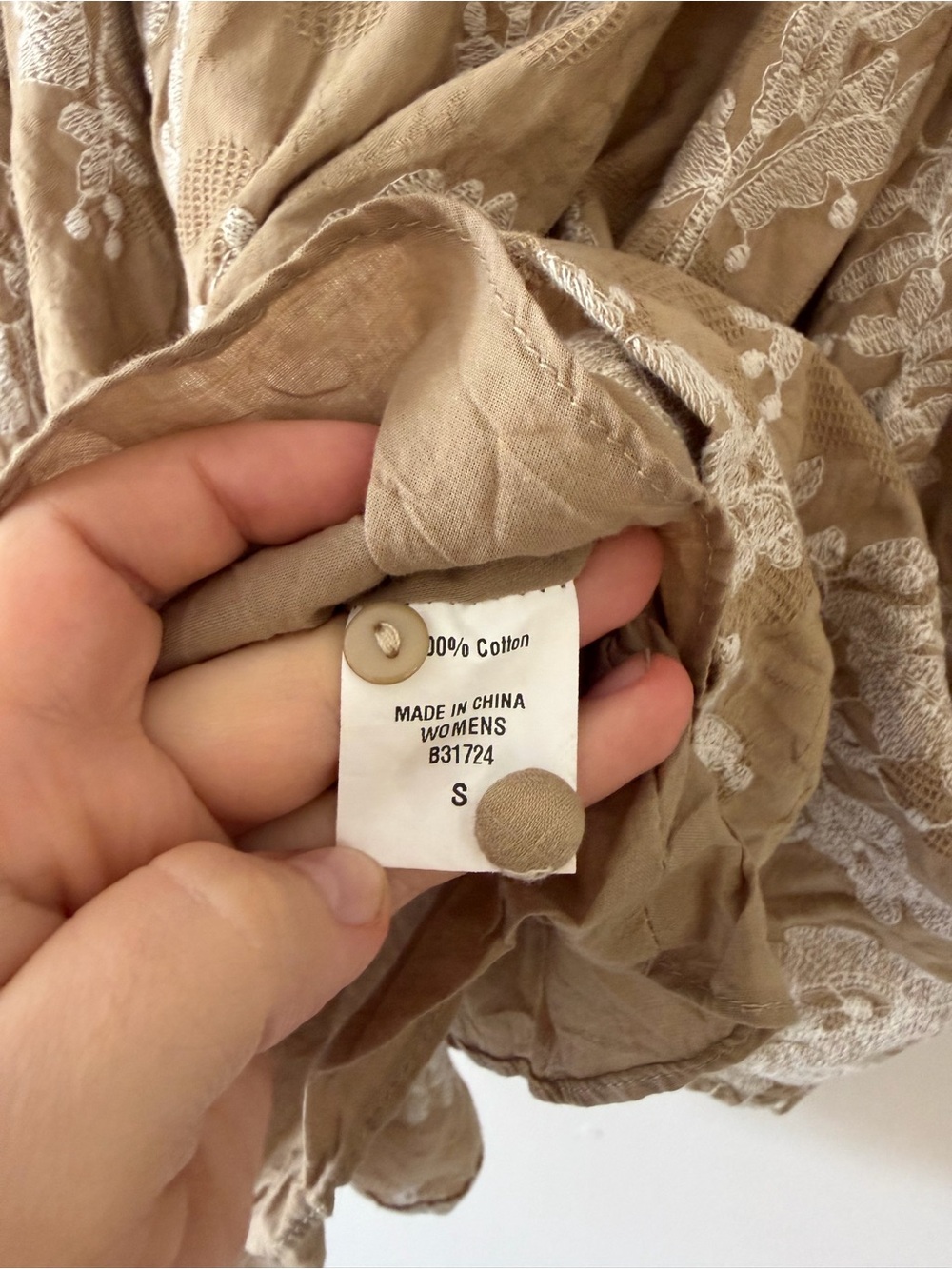 Shop the Mint Beige Lace-Embroidered Puff-Sleeve Button Down Top Size Small - Picture 8 of 10